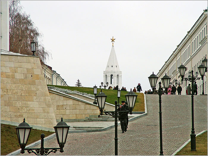 Казань. Вид на Спасскую башню 