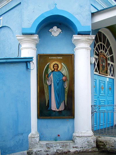 Святой Архангел Гавриил (стена Богоявленской церкви в Коломне)