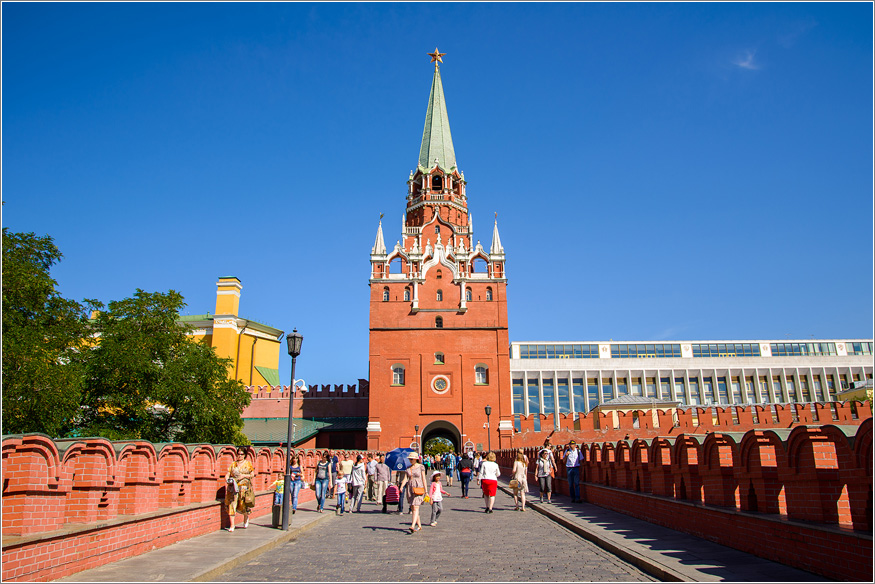 Московский Кремль. Соборная площадь. Фото. Троицкая Башня