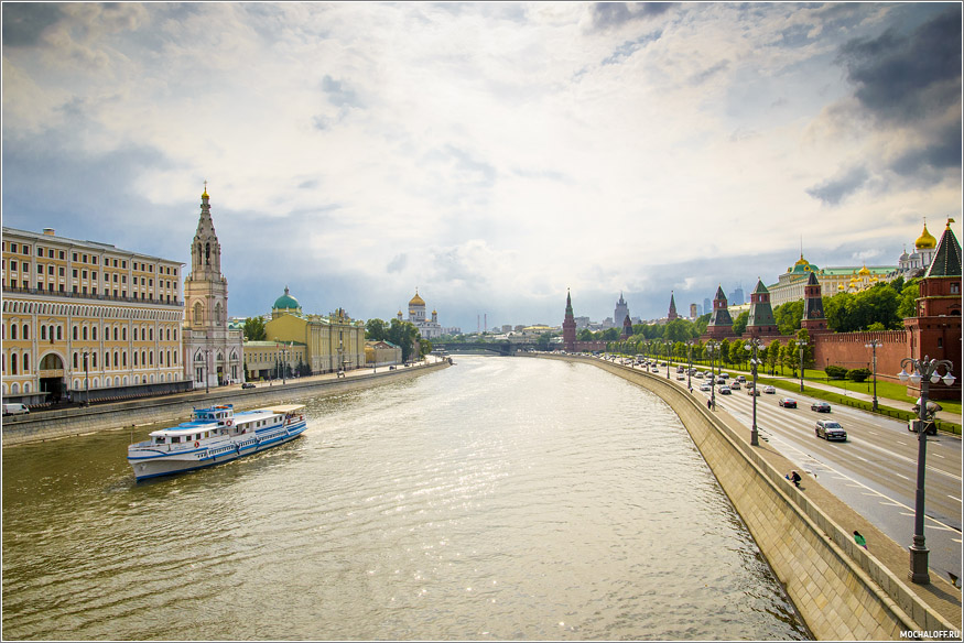 Московский Кремль. Москва-река. Фото.
