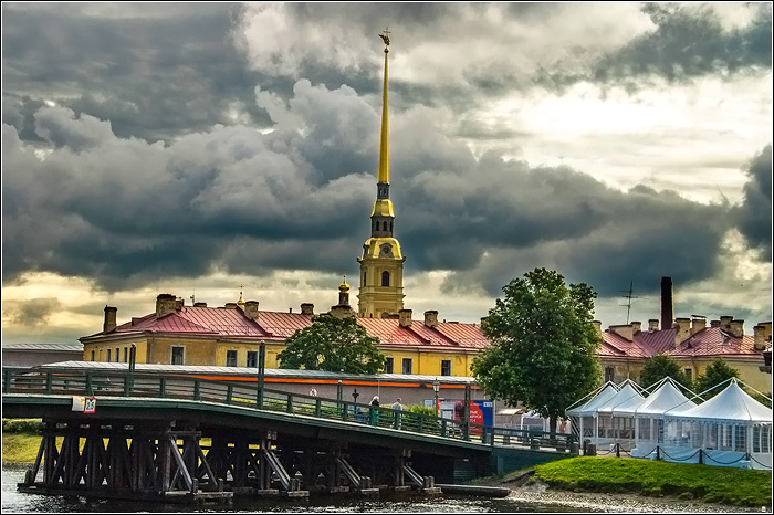 Петропавловская крепость в Санкт-Петербурге. Фото. Кронверкский мост