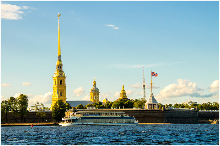 Петропавловская крепость в Санкт-Петербурге. Фото.