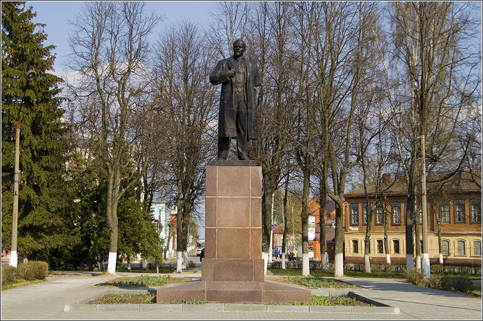 Зарайск. Памятник Ленину